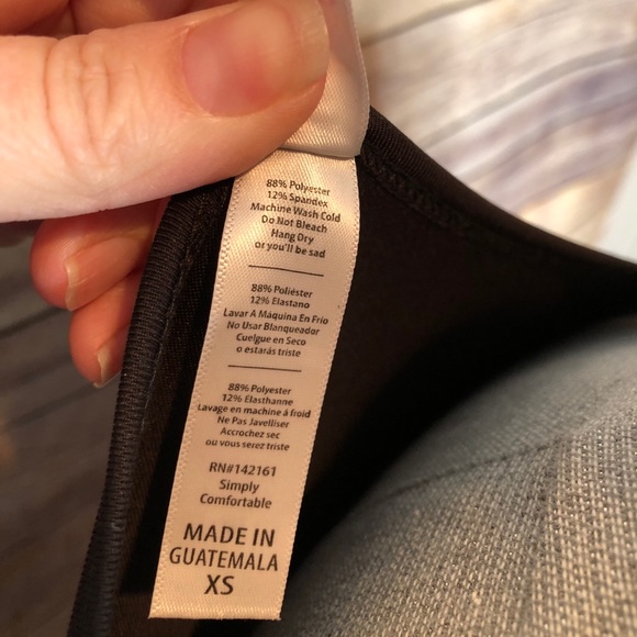 XS LuLaRoe Classic T - Picture 2 of 2